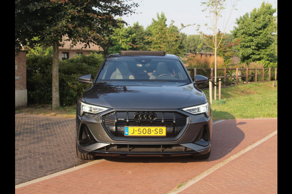 Audi e-tron Sportback 55 quattro S edition 95 kWh | SOH 92% | S-Line Stoelen | Panoramadak | Bang & Olufsen | Camera | Ambienteverlichting |