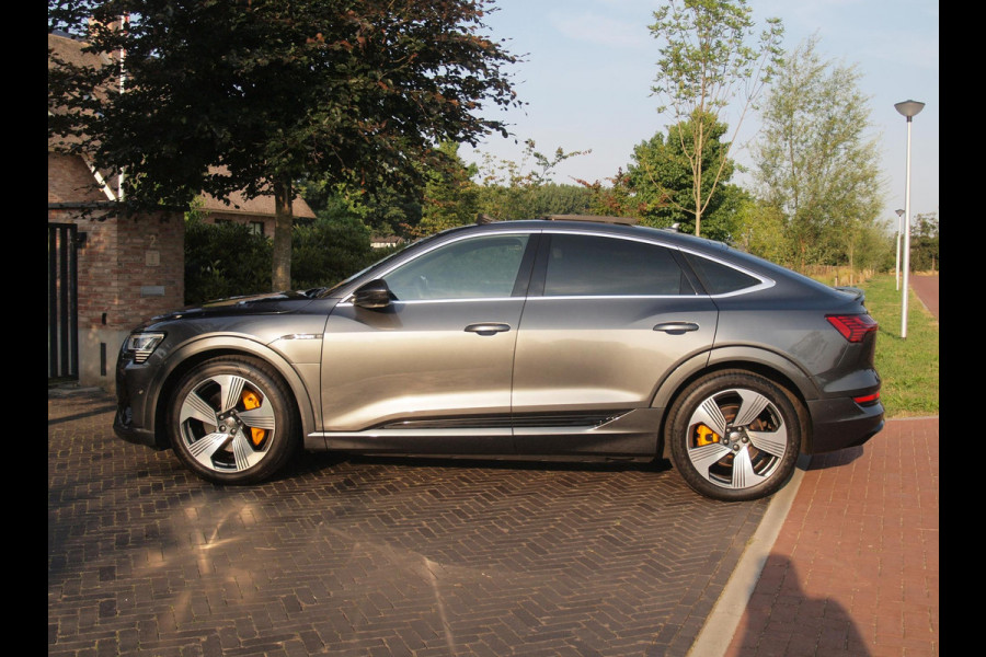 Audi e-tron Sportback 55 quattro S edition 95 kWh | SOH 92% | S-Line Stoelen | Panoramadak | Bang & Olufsen | Camera | Ambienteverlichting |