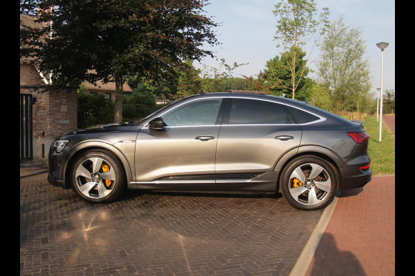 Audi e-tron Sportback 55 quattro S edition 95 kWh | SOH 92% | S-Line Stoelen | Panoramadak | Bang & Olufsen | Camera | Ambienteverlichting |