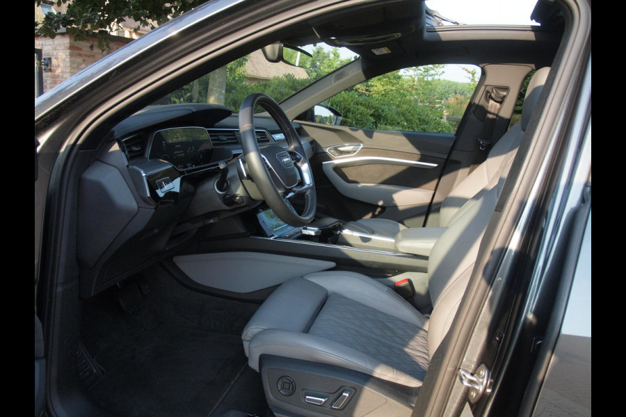 Audi e-tron Sportback 55 quattro S edition 95 kWh | SOH 92% | S-Line Stoelen | Panoramadak | Bang & Olufsen | Camera | Ambienteverlichting |