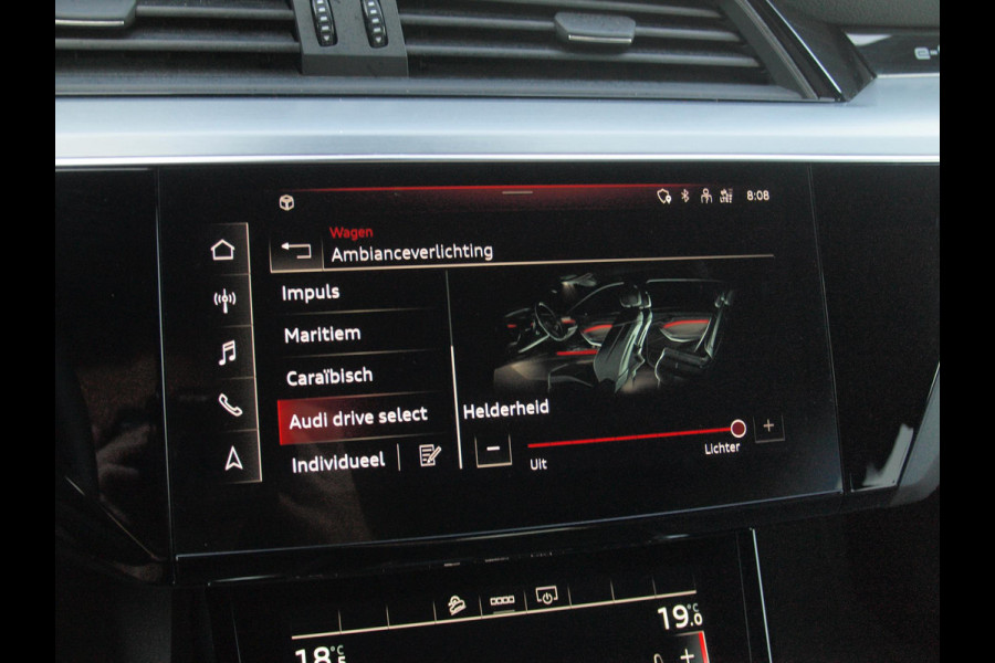 Audi e-tron Sportback 55 quattro S edition 95 kWh | SOH 92% | S-Line Stoelen | Panoramadak | Bang & Olufsen | Camera | Ambienteverlichting |