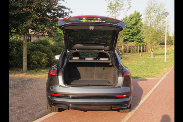 Audi e-tron Sportback 55 quattro S edition 95 kWh | SOH 92% | S-Line Stoelen | Panoramadak | Bang & Olufsen | Camera | Ambienteverlichting |