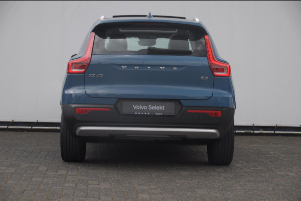 Volvo XC40 B3 177PK Automaat Ultimate Bright Elektrisch bedienbaar panoramadak / Cruise control / Achteruitrijcamera / Elektrisch bedienbare stoelen met geheugen / Stoel- en stuurverwarming / Elektrische achterklep / Harman Kardon