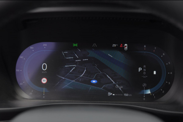 Volvo XC40 B3 177PK Automaat Ultimate Bright Elektrisch bedienbaar panoramadak / Cruise control / Achteruitrijcamera / Elektrisch bedienbare stoelen met geheugen / Stoel- en stuurverwarming / Elektrische achterklep / Harman Kardon
