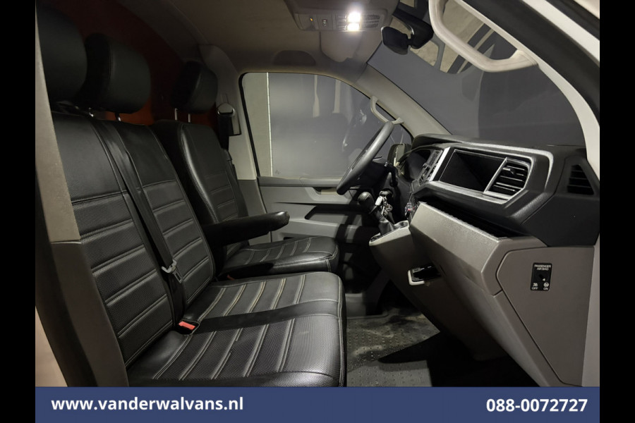 Volkswagen Transporter 2.0 TDI 150pk L2H1 Euro6 Airco | Camera | Apple Carplay | 2500kg Trekhaak | Cruisecontrol Android Auto, Parkeersensoren, Leder, Bijrijdersbank