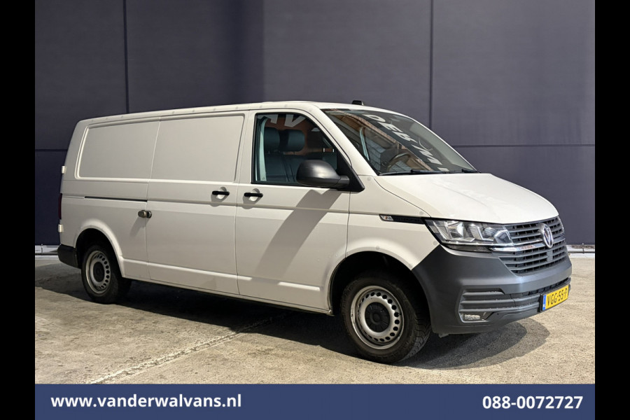 Volkswagen Transporter 2.0 TDI 150pk L2H1 Euro6 Airco | Camera | Apple Carplay | 2500kg Trekhaak | Cruisecontrol Android Auto, Parkeersensoren, Leder, Bijrijdersbank