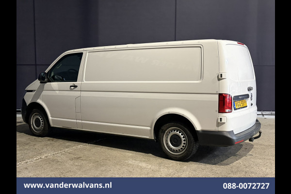 Volkswagen Transporter 2.0 TDI 150pk L2H1 Euro6 Airco | Camera | Apple Carplay | 2500kg Trekhaak | Cruisecontrol Android Auto, Parkeersensoren, Leder, Bijrijdersbank