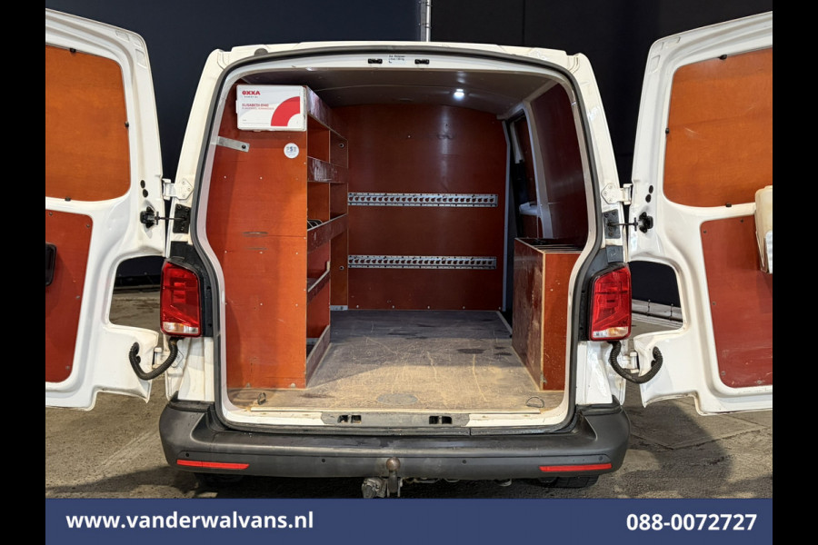 Volkswagen Transporter 2.0 TDI 150pk L2H1 Euro6 Airco | Camera | Apple Carplay | 2500kg Trekhaak | Cruisecontrol Android Auto, Parkeersensoren, Leder, Bijrijdersbank