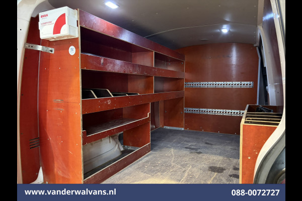 Volkswagen Transporter 2.0 TDI 150pk L2H1 Euro6 Airco | Camera | Apple Carplay | 2500kg Trekhaak | Cruisecontrol Android Auto, Parkeersensoren, Leder, Bijrijdersbank