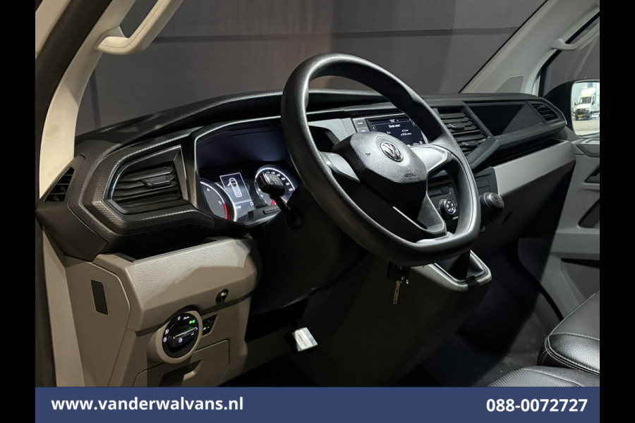 Volkswagen Transporter 2.0 TDI 150pk L2H1 Euro6 Airco | Camera | Apple Carplay | 2500kg Trekhaak | Cruisecontrol Android Auto, Parkeersensoren, Leder, Bijrijdersbank