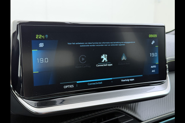 Peugeot e-2008 EV GT Pack 50kWh SOH 90% Panoramadak Trekhaak Two Tone Adap.Cruise 360°Camera Apple Carplay Android Auto 3D-Navi Ecc Pdc Keyless Regen-Lichtsensor Lane Assist Privacy Glas Lmv 18" Led Isofix Connected-Apps DAB Bluetooth 1e Eigenaar Origineel Nederlandse Auto Dealeronderhouden