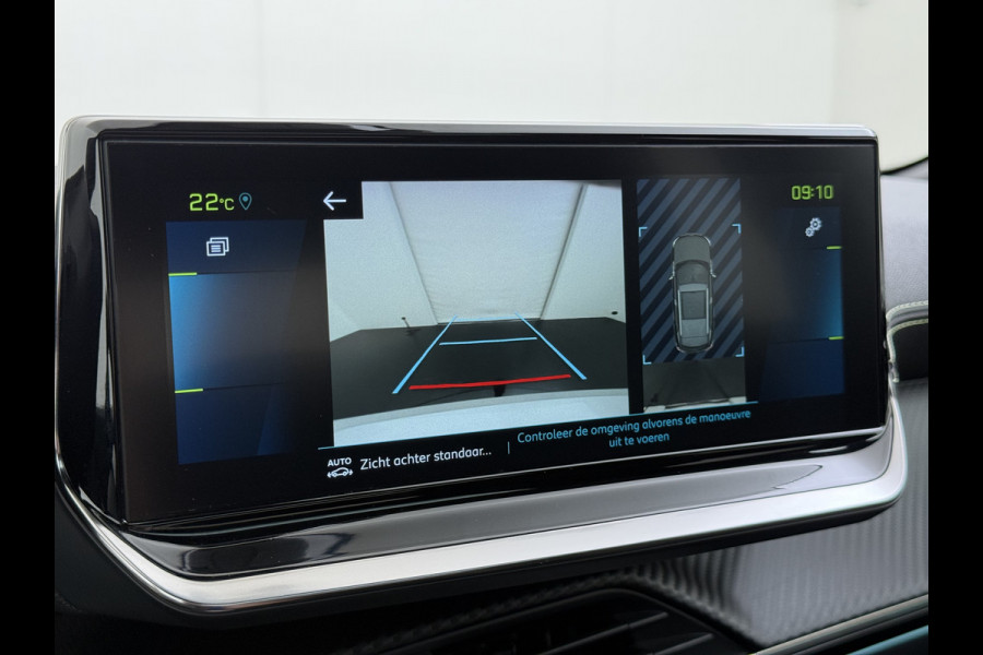 Peugeot e-2008 EV GT Pack 50kWh SOH 90% Panoramadak Trekhaak Two Tone Adap.Cruise 360°Camera Apple Carplay Android Auto 3D-Navi Ecc Pdc Keyless Regen-Lichtsensor Lane Assist Privacy Glas Lmv 18" Led Isofix Connected-Apps DAB Bluetooth 1e Eigenaar Origineel Nederlandse Auto Dealeronderhouden