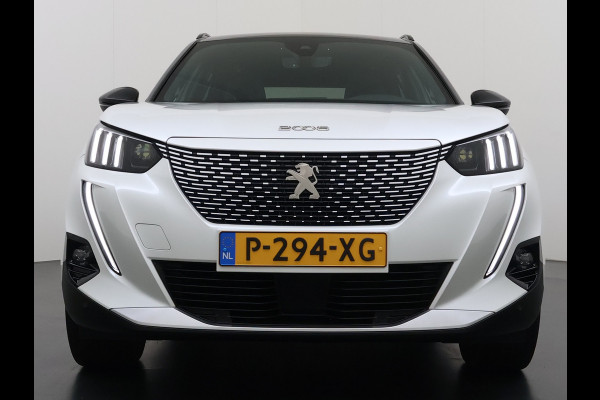 Peugeot e-2008 EV GT Pack 50kWh SOH 90% Panoramadak Trekhaak Two Tone Adap.Cruise 360°Camera Apple Carplay Android Auto 3D-Navi Ecc Pdc Keyless Regen-Lichtsensor Lane Assist Privacy Glas Lmv 18" Led Isofix Connected-Apps DAB Bluetooth 1e Eigenaar Origineel Nederlandse Auto Dealeronderhouden