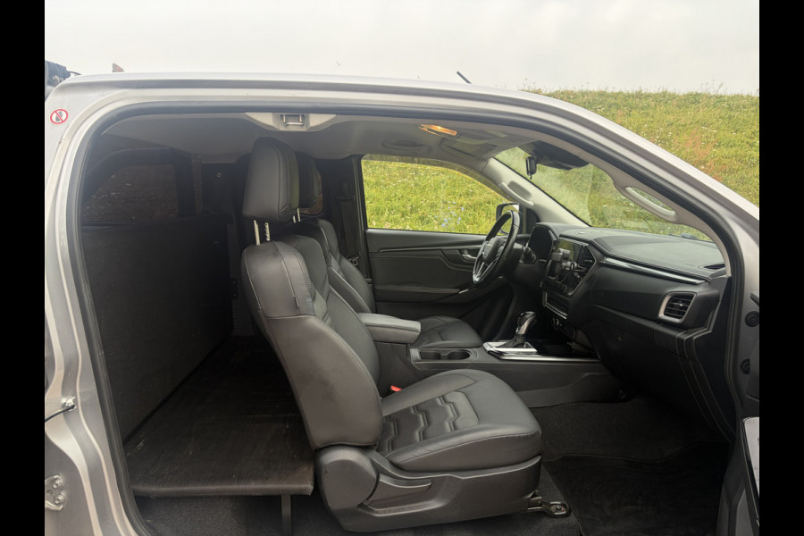 Isuzu D-max 1.9 Extended Cab LSX | !!! Gereserveerd !!! AUTOMAAT | LEDER | 20'' BlackRhino LMV | Pedders Suspension | Apple CarPlay / Android Auto | TH. 3500 kg | Roll Cover