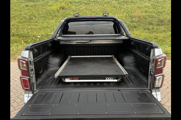 Isuzu D-max 1.9 Extended Cab LSX | !!! Gereserveerd !!! AUTOMAAT | LEDER | 20'' BlackRhino LMV | Pedders Suspension | Apple CarPlay / Android Auto | TH. 3500 kg | Roll Cover