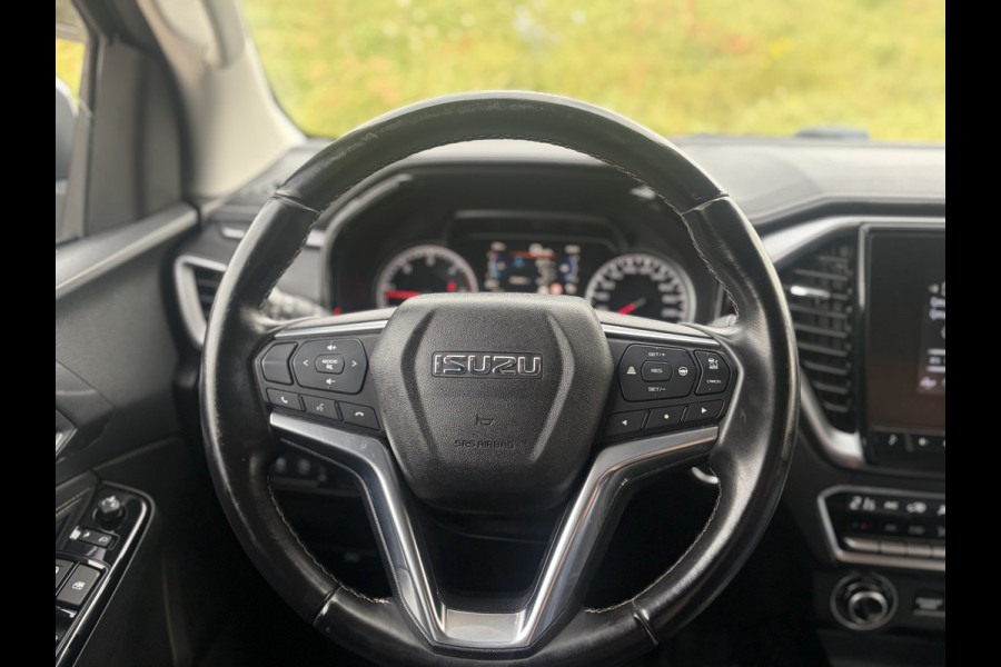 Isuzu D-max 1.9 Extended Cab LSX | !!! Gereserveerd !!! AUTOMAAT | LEDER | 20'' BlackRhino LMV | Pedders Suspension | Apple CarPlay / Android Auto | TH. 3500 kg | Roll Cover