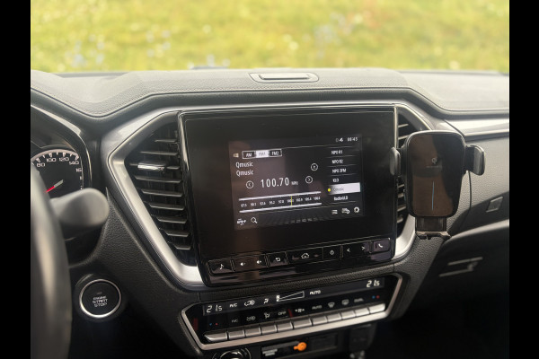Isuzu D-max 1.9 Extended Cab LSX | !!! Gereserveerd !!! AUTOMAAT | LEDER | 20'' BlackRhino LMV | Pedders Suspension | Apple CarPlay / Android Auto | TH. 3500 kg | Roll Cover