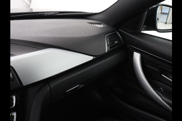 BMW 4 Serie Coupé 418i High Executive M-sport | Stoelverwarming | Leder | Cruise control | Park assist | Sfeerverlichting | Climate control | Navigatie |