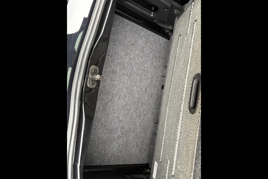 Volkswagen up! 1.0 | Cruise control | Camera | Climate control | Getinte ramen |
