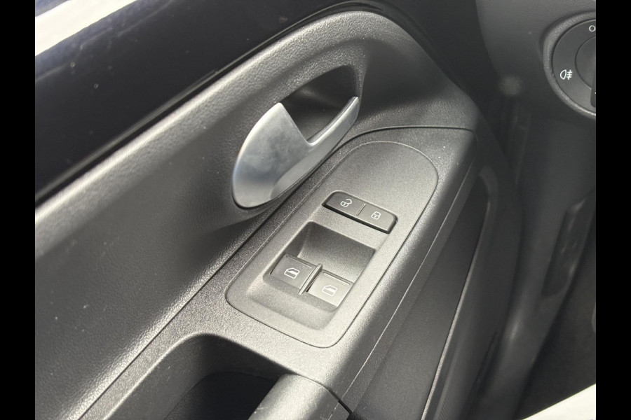 Volkswagen up! 1.0 | Cruise control | Camera | Climate control | Getinte ramen |