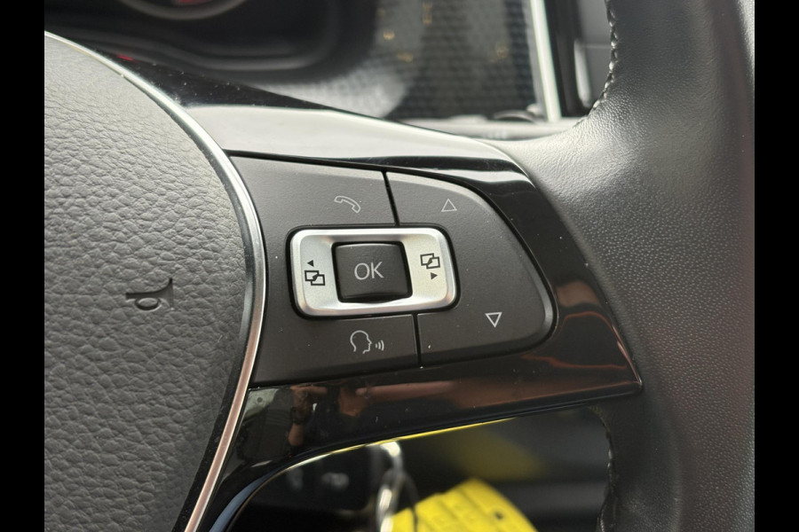 Volkswagen up! 1.0 | Cruise control | Camera | Climate control | Getinte ramen |