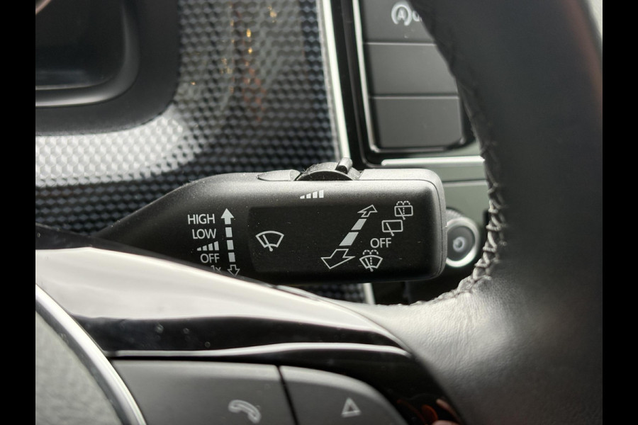 Volkswagen up! 1.0 | Cruise control | Camera | Climate control | Getinte ramen |