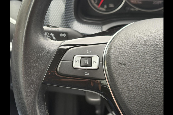 Volkswagen up! 1.0 | Cruise control | Camera | Climate control | Getinte ramen |