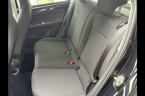 Volkswagen up! 1.0 | Cruise control | Camera | Climate control | Getinte ramen |