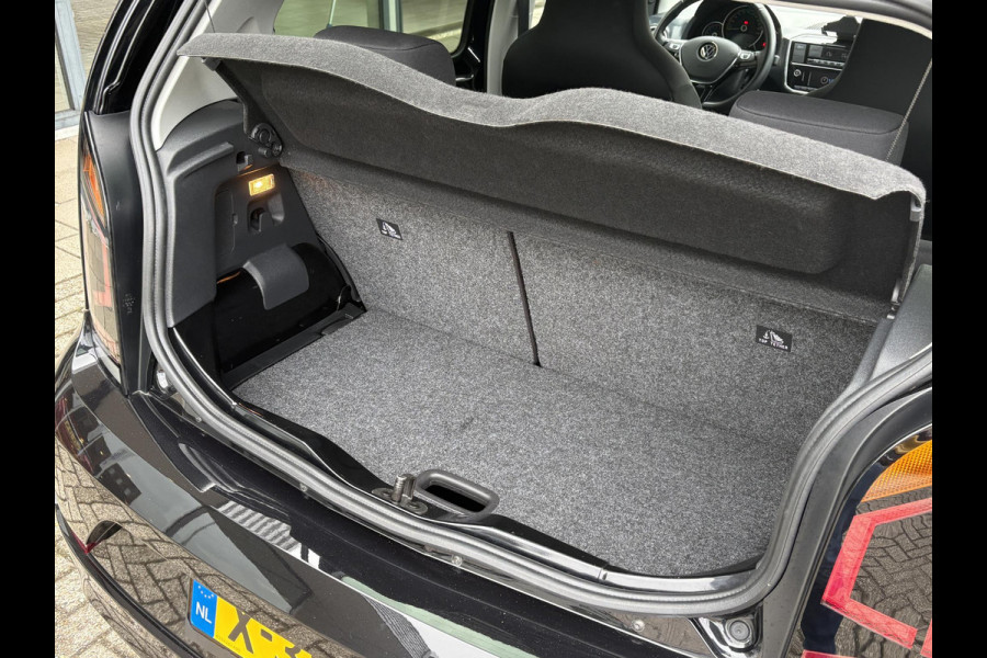 Volkswagen up! 1.0 | Cruise control | Camera | Climate control | Getinte ramen |