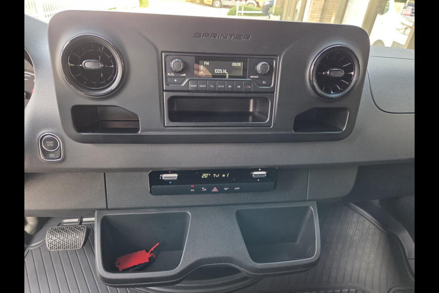Mercedes-Benz eSprinter eSprinter L2H2 55 kWh Airco Achteruitrijcamera 270 gr doordraai deuren