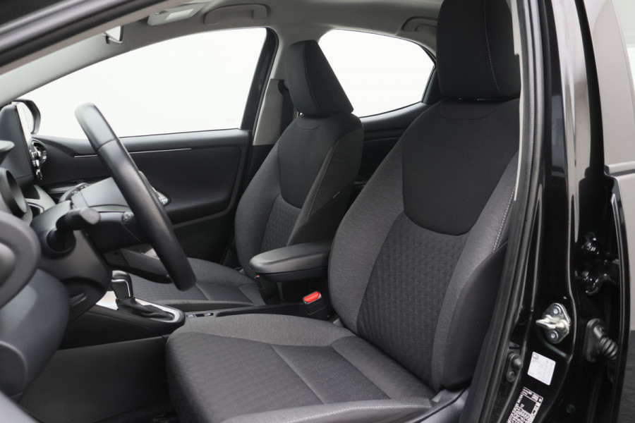 Toyota Yaris 1.5 Hybrid Dynamic Climate, ACC, Camera, Apple Carplay, DAB, LED, Elektrisch Pakket, 16''