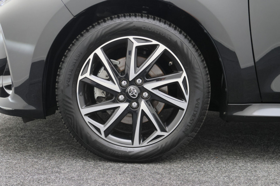 Toyota Yaris 1.5 Hybrid Dynamic Climate, ACC, Camera, Apple Carplay, DAB, LED, Elektrisch Pakket, 16''