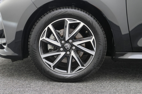Toyota Yaris 1.5 Hybrid Dynamic Climate, ACC, Camera, Apple Carplay, DAB, LED, Elektrisch Pakket, 16''