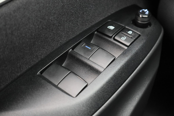 Toyota Yaris 1.5 Hybrid Dynamic Climate, ACC, Camera, Apple Carplay, DAB, LED, Elektrisch Pakket, 16''