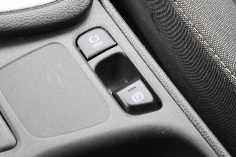 Toyota Yaris 1.5 Hybrid Dynamic Climate, ACC, Camera, Apple Carplay, DAB, LED, Elektrisch Pakket, 16''