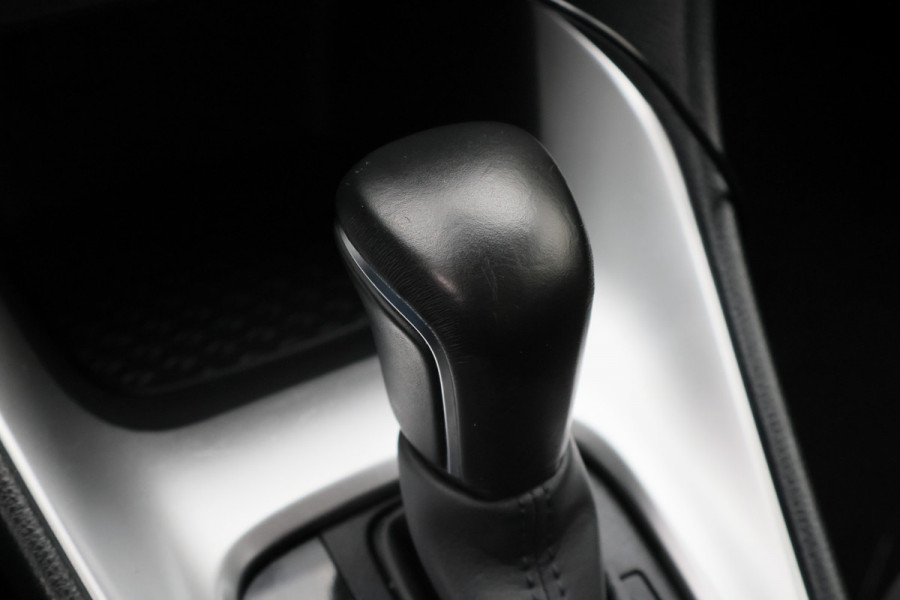 Toyota Yaris 1.5 Hybrid Dynamic Climate, ACC, Camera, Apple Carplay, DAB, LED, Elektrisch Pakket, 16''