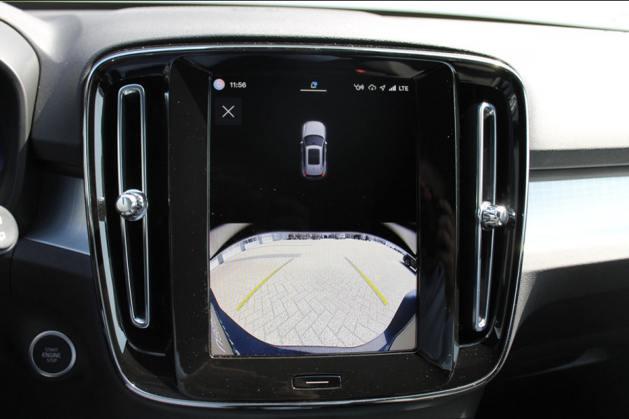 Volvo XC40 2.0 177PK Automaat Plus Black Edition 20" lichtmetalen velgen / Google infotainment / Stoelverwarming en Stuurwielverwarming / Draadloos opladen / Cruise control / Getinte ramen vanaf de B-stijl