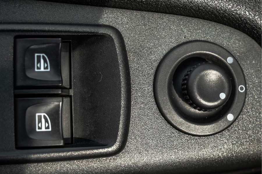 Opel Vivaro 1.6 CDTI L2H1 | DC 5-Zits | LED | Camera | Airco | Trekhaak