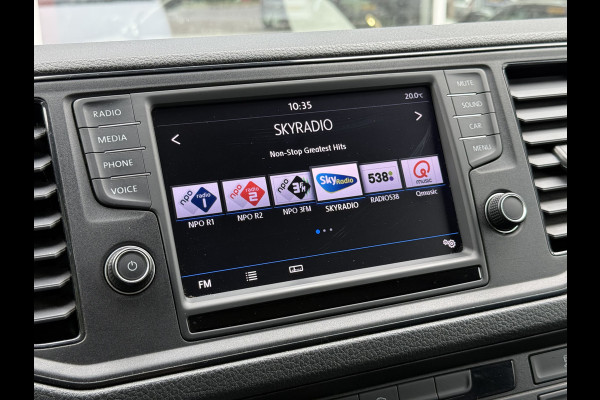 Volkswagen Crafter 30 2.0 TDI 177PK L3H3 | Adapt. cruisec. | Trekhaak | Carplay | Navi | Camera