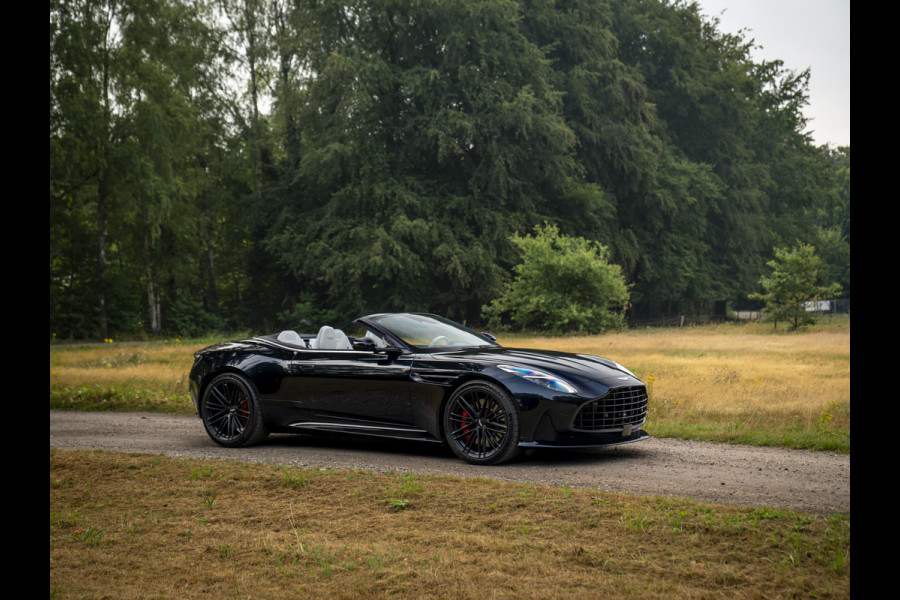 Aston Martin DB12 Volante 4.0 V8 | Bowers & Wilkins
