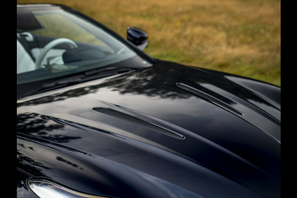 Aston Martin DB12 Volante 4.0 V8 | Bowers & Wilkins
