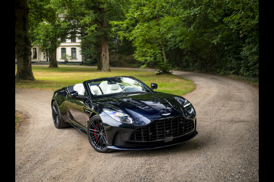 Aston Martin DB12 Volante 4.0 V8 | Bowers & Wilkins