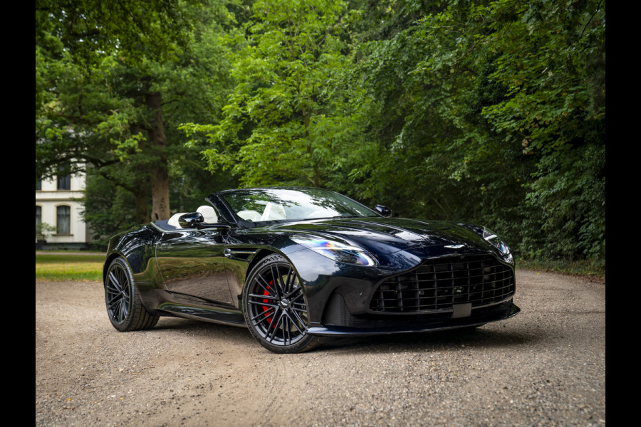 Aston Martin DB12 Volante 4.0 V8 | Bowers & Wilkins