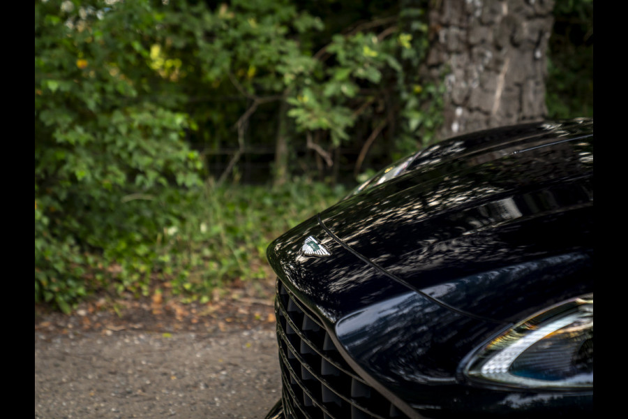 Aston Martin DB12 Volante 4.0 V8 | Bowers & Wilkins
