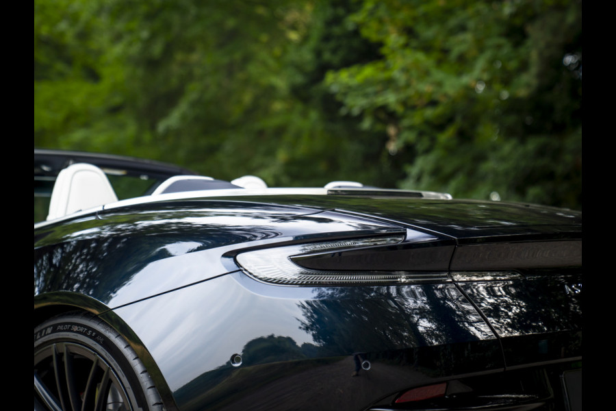 Aston Martin DB12 Volante 4.0 V8 | Bowers & Wilkins