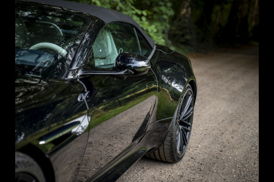 Aston Martin DB12 Volante 4.0 V8 | Bowers & Wilkins