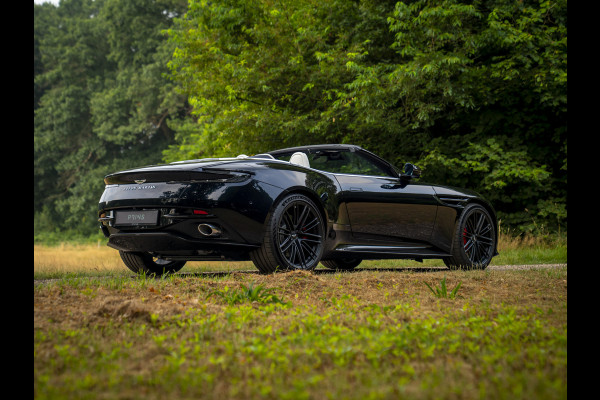 Aston Martin DB12 Volante 4.0 V8 | Bowers & Wilkins