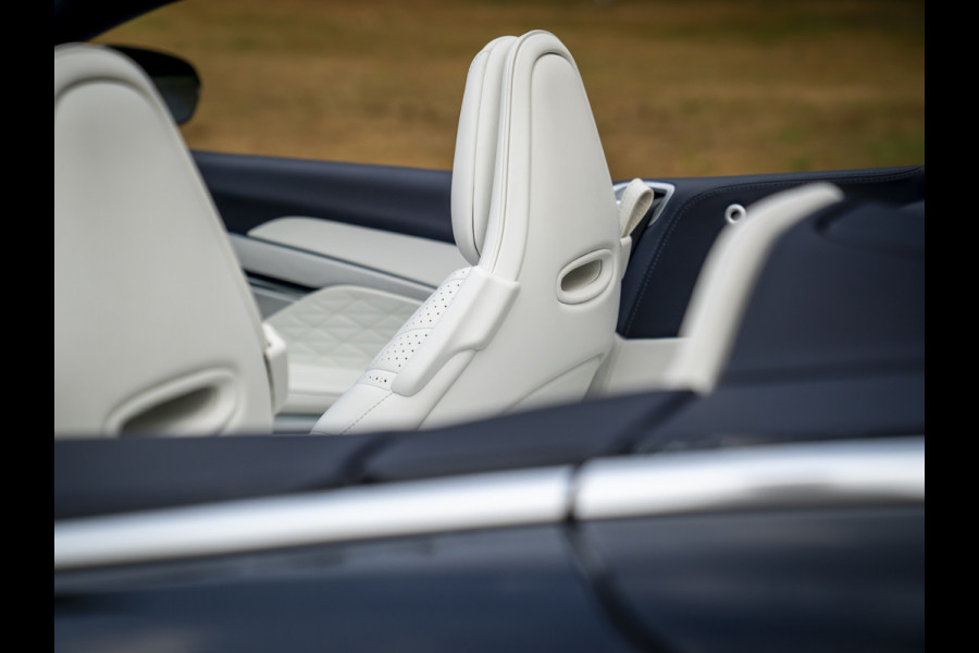 Aston Martin DB12 Volante 4.0 V8 | Bowers & Wilkins