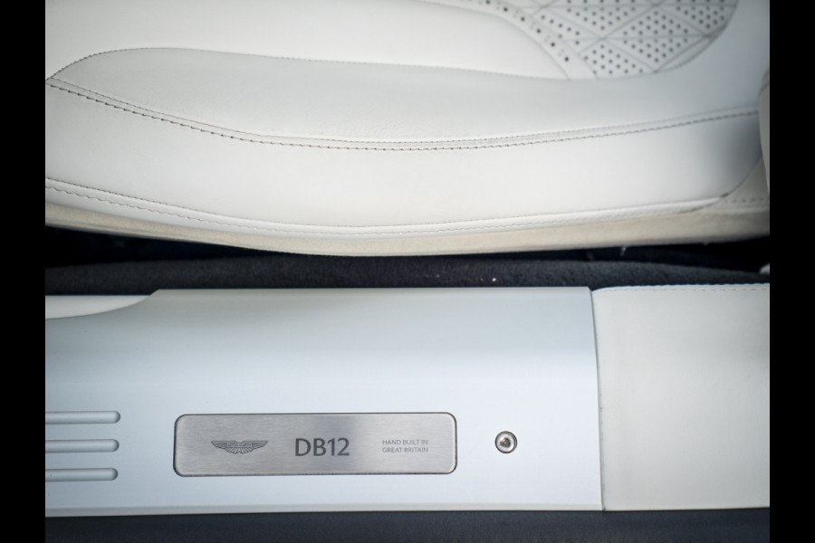 Aston Martin DB12 Volante 4.0 V8 | Bowers & Wilkins