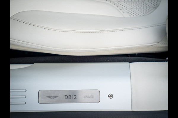 Aston Martin DB12 Volante 4.0 V8 | Bowers & Wilkins